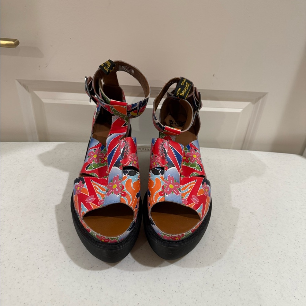 NEW Dr. Martens “ Bessie “ Leather Koi Pond Platform Sandals ~ Size 10 - Picture 16 of 16